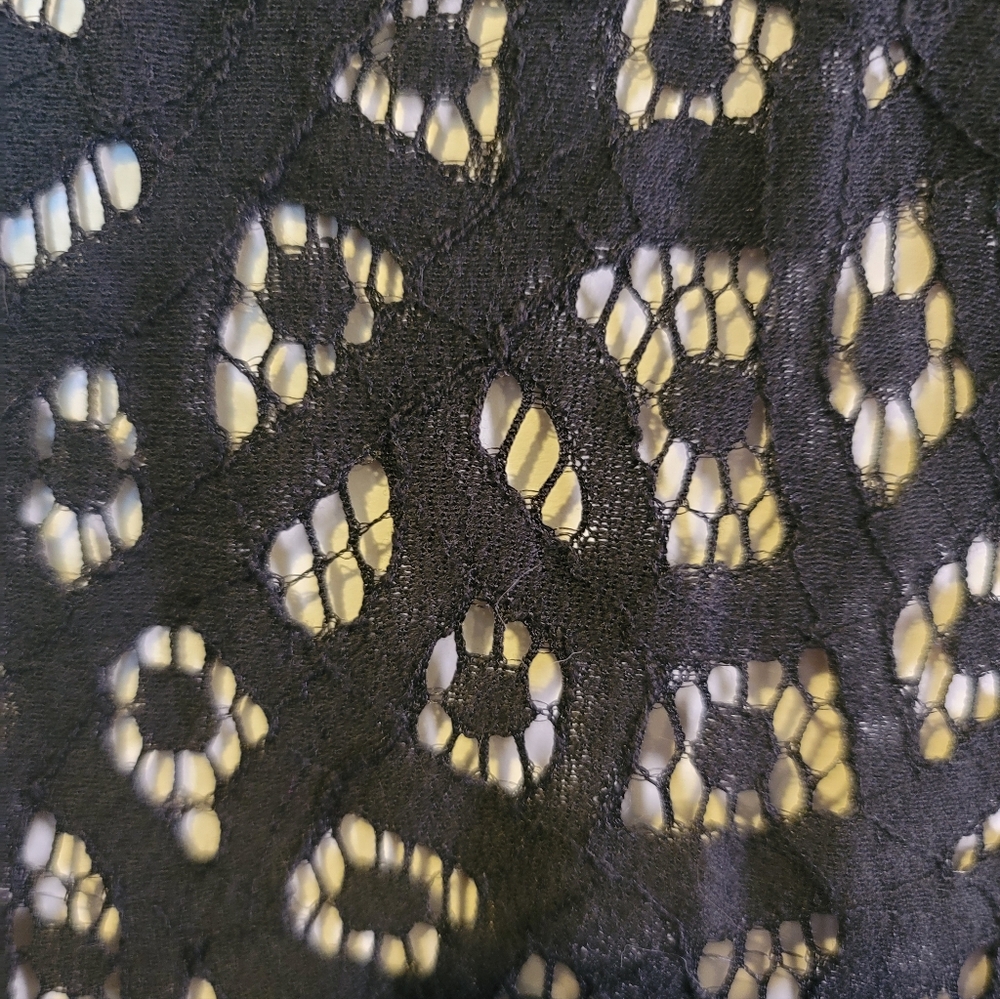 Loft Elegant Black Lace Women's Top - Picture 3 of 3